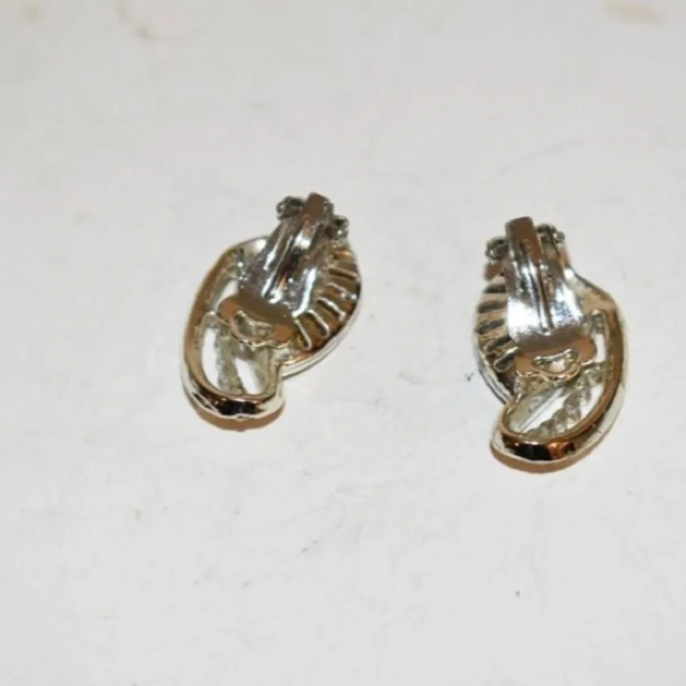 Vintage silver tone‎ rhinestone Earrings